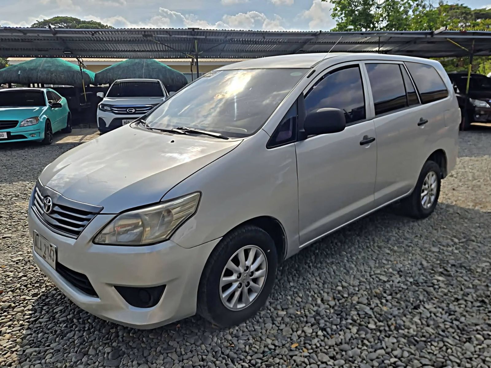 2015 Toyota Innova J