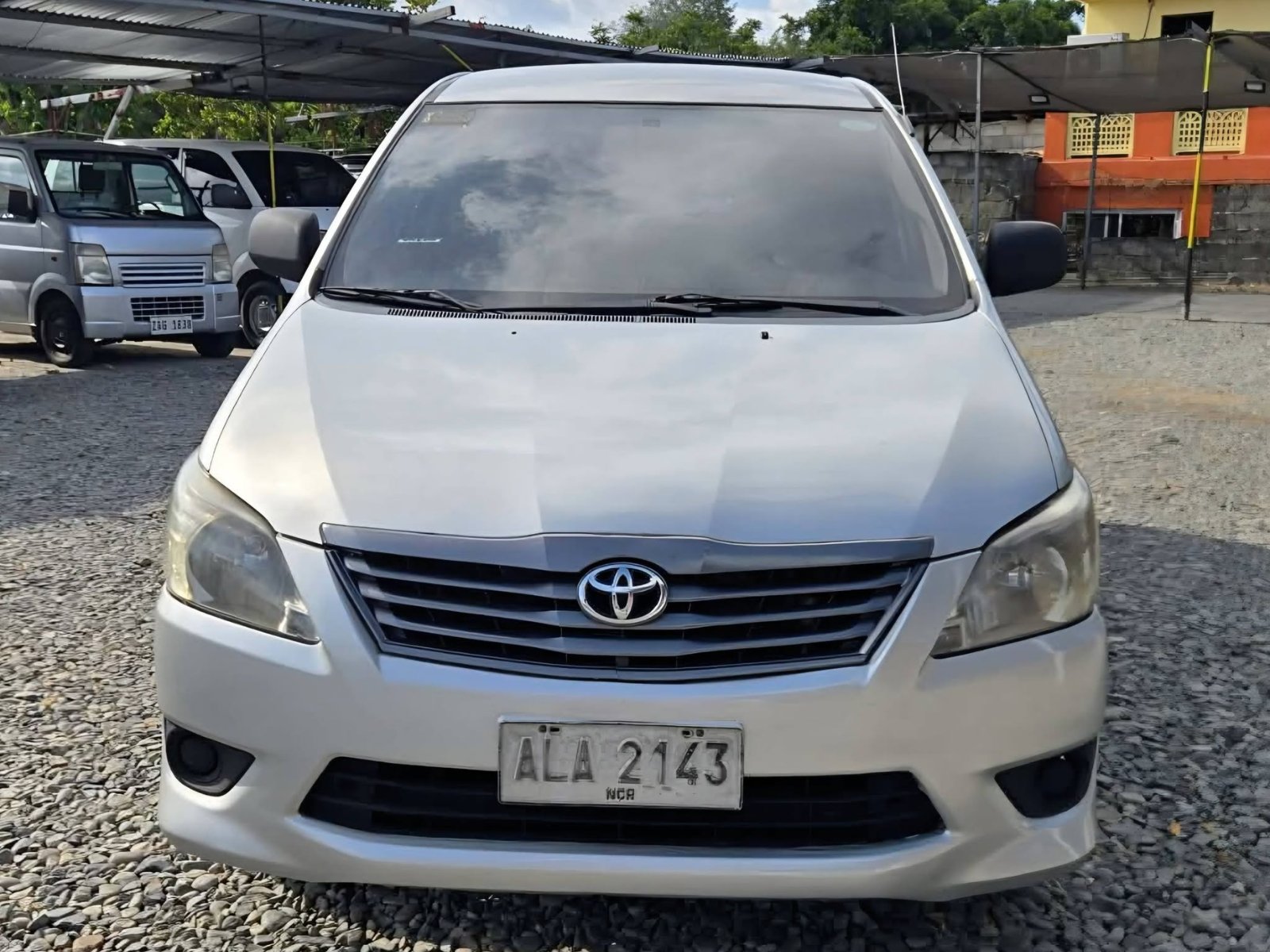 2015 Toyota Innova J
