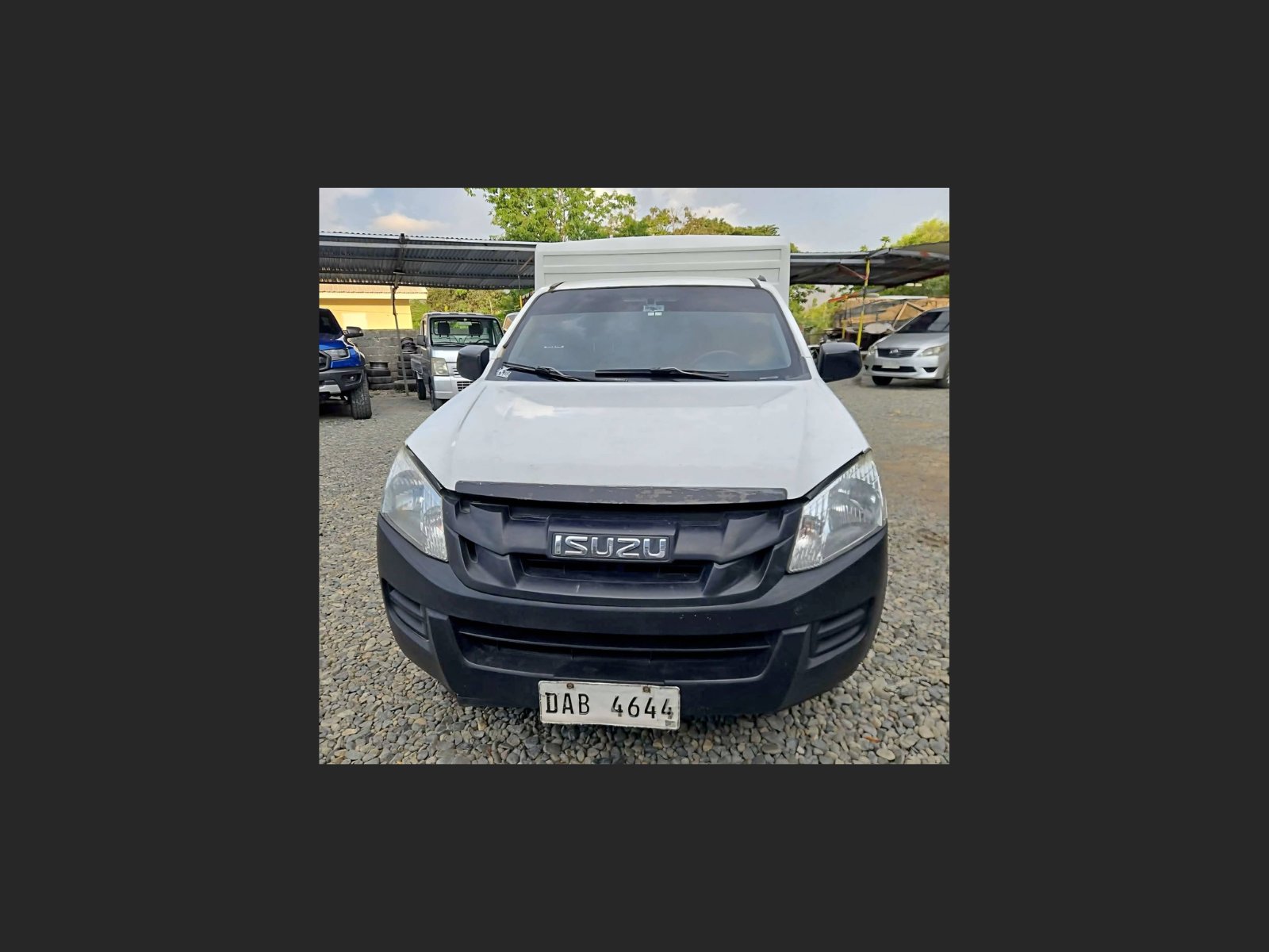 2017 Isuzu iPV